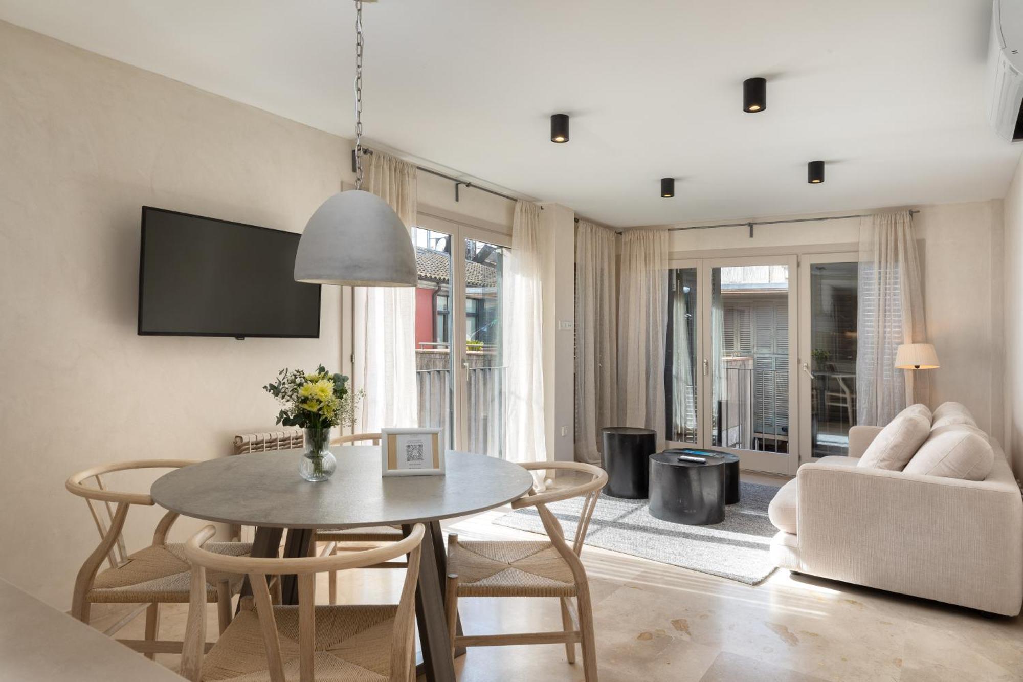 Flateli Pou Rodo 3 Apartment Girona Bagian luar foto